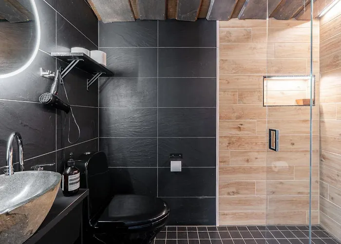 בית נופש Koskisviitti 3 - Private Lakeside With Terrace