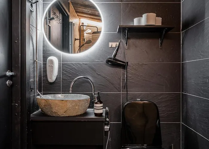 בית נופש Koskisviitti 3 - Private Lakeside With Terrace לאוקאה